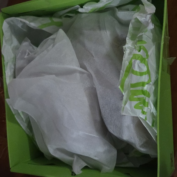 Sam Edelman Silver Heels with Floral Detail - Picture 6 of 6